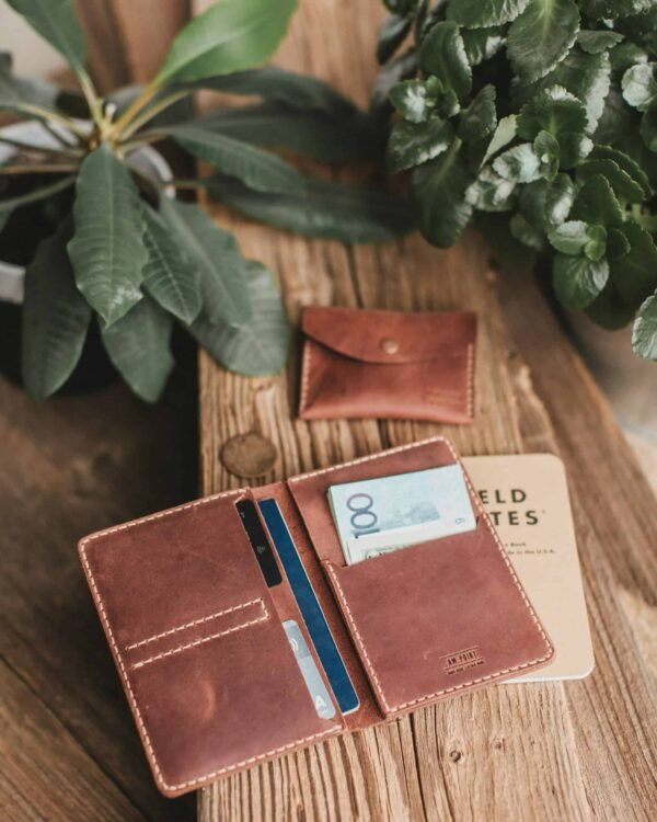 Hand-sewn Leather Wallet in Coffee - Görsel 2